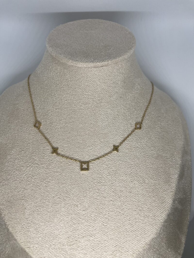 collier étoile trèfles or
