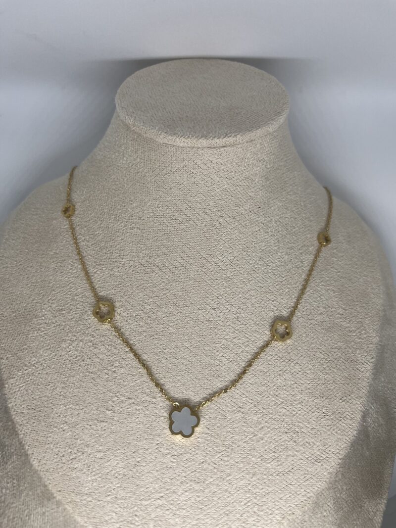 collier trefles or