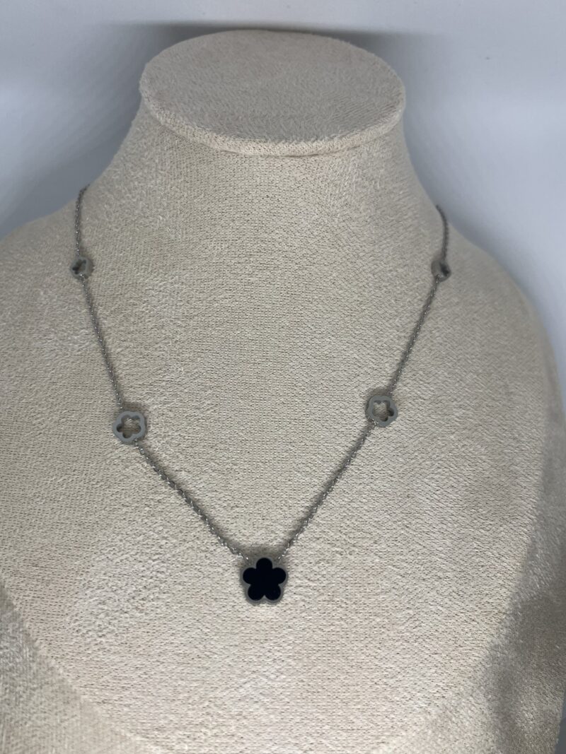 collier trefle argent noir